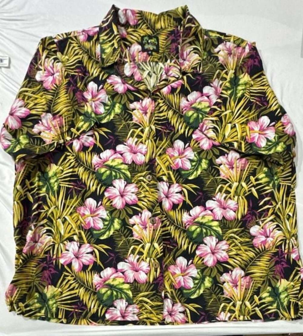Q772 Benny's Women's Tropical Hibiscus and Palm Leaf Print Hawaiian Shirt
